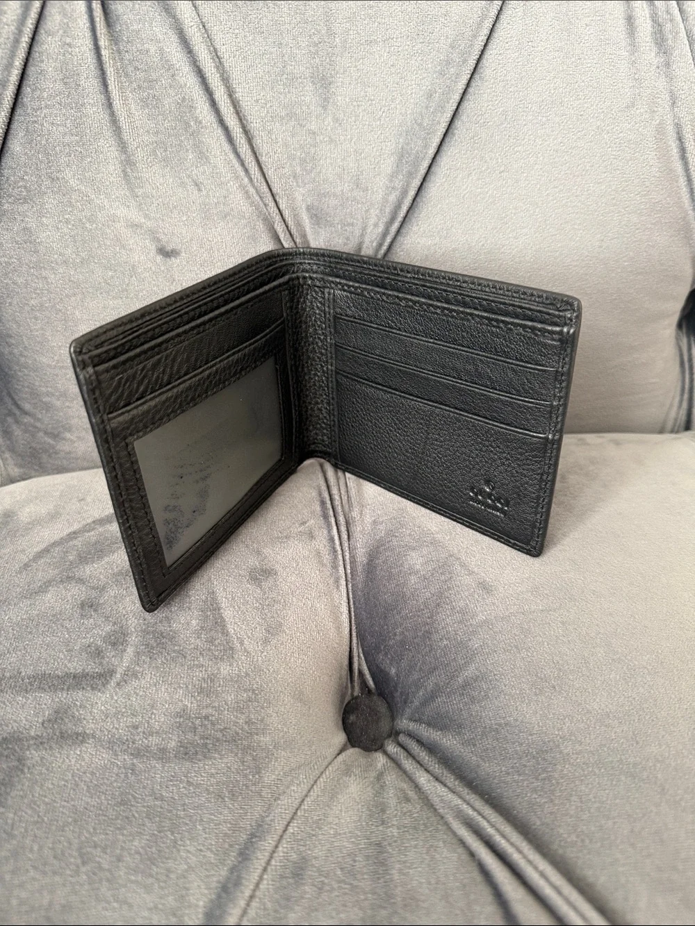 Gucci Black Leather Wallet with Silver Interlocking G and Red-Green Web Accent
